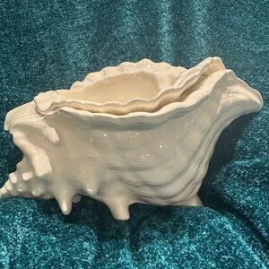 Artisan Cream Ceramic Conch Shell Decor